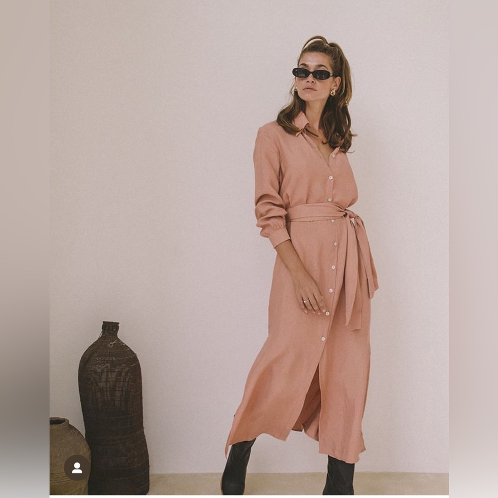 AURA THE LABEL Button-Down Tie Dress in Peach